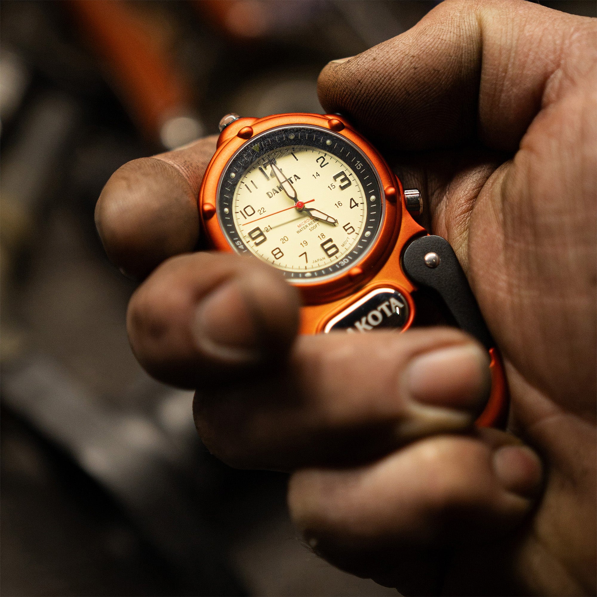 Miniclip Microlight - Orange Case with Cream Dial