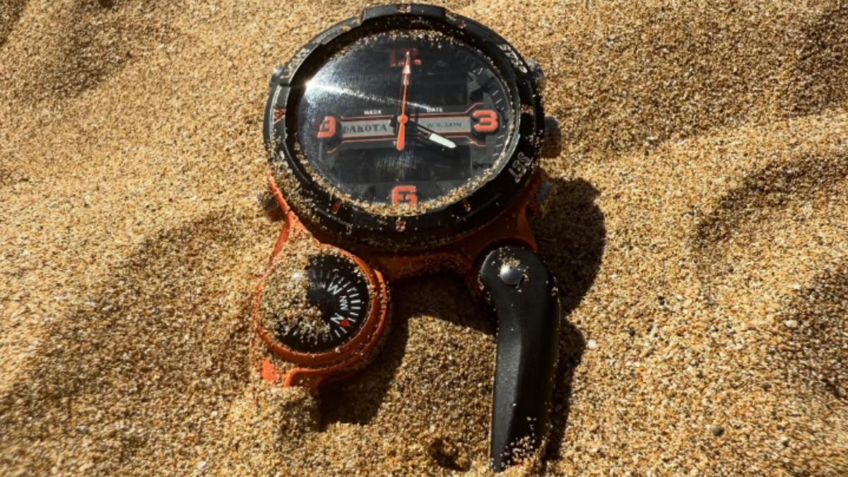 Sailing the High Seas: Navigating with Dakota Watches