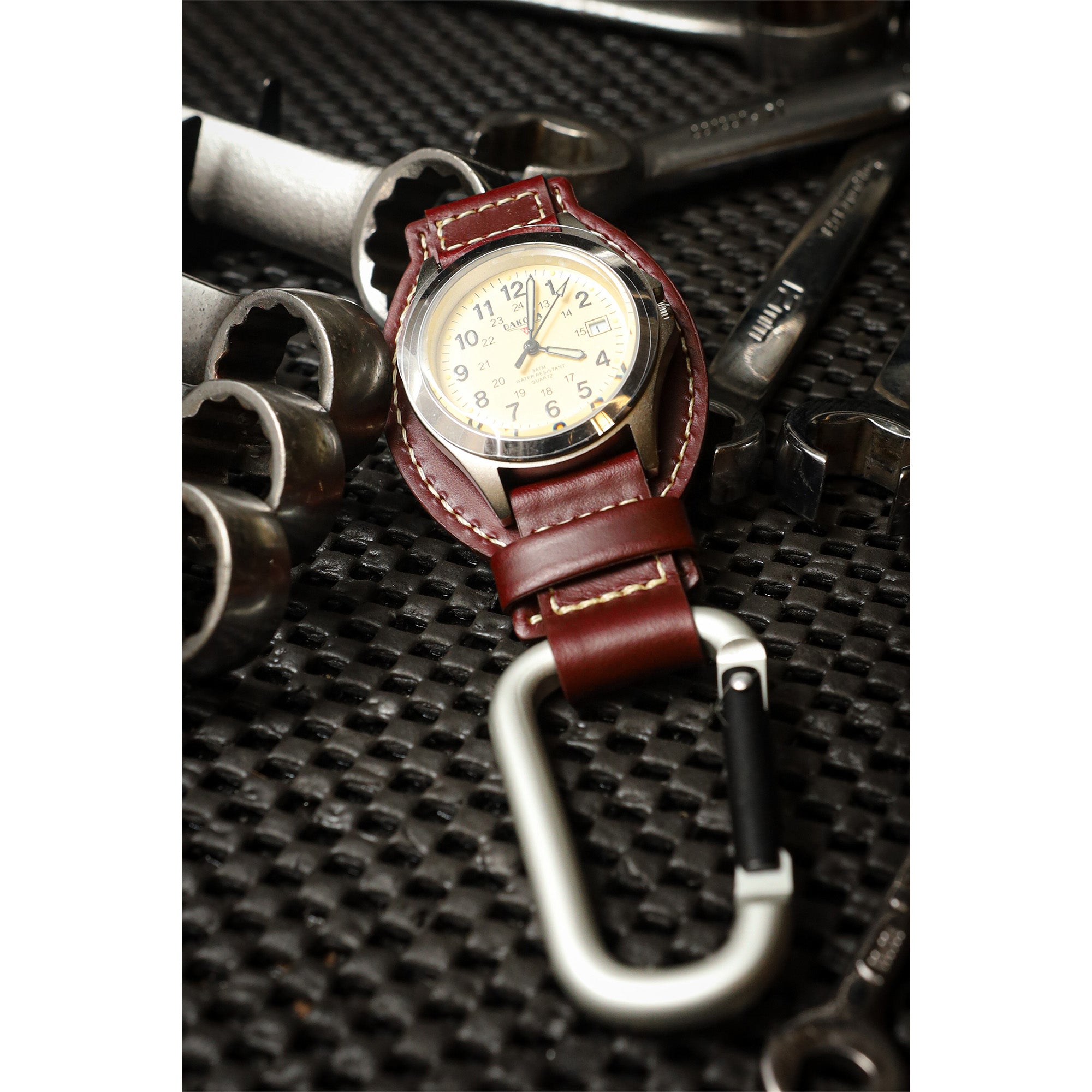 Leather Clip - Silver Case Eggshell Dial Brown Holder
