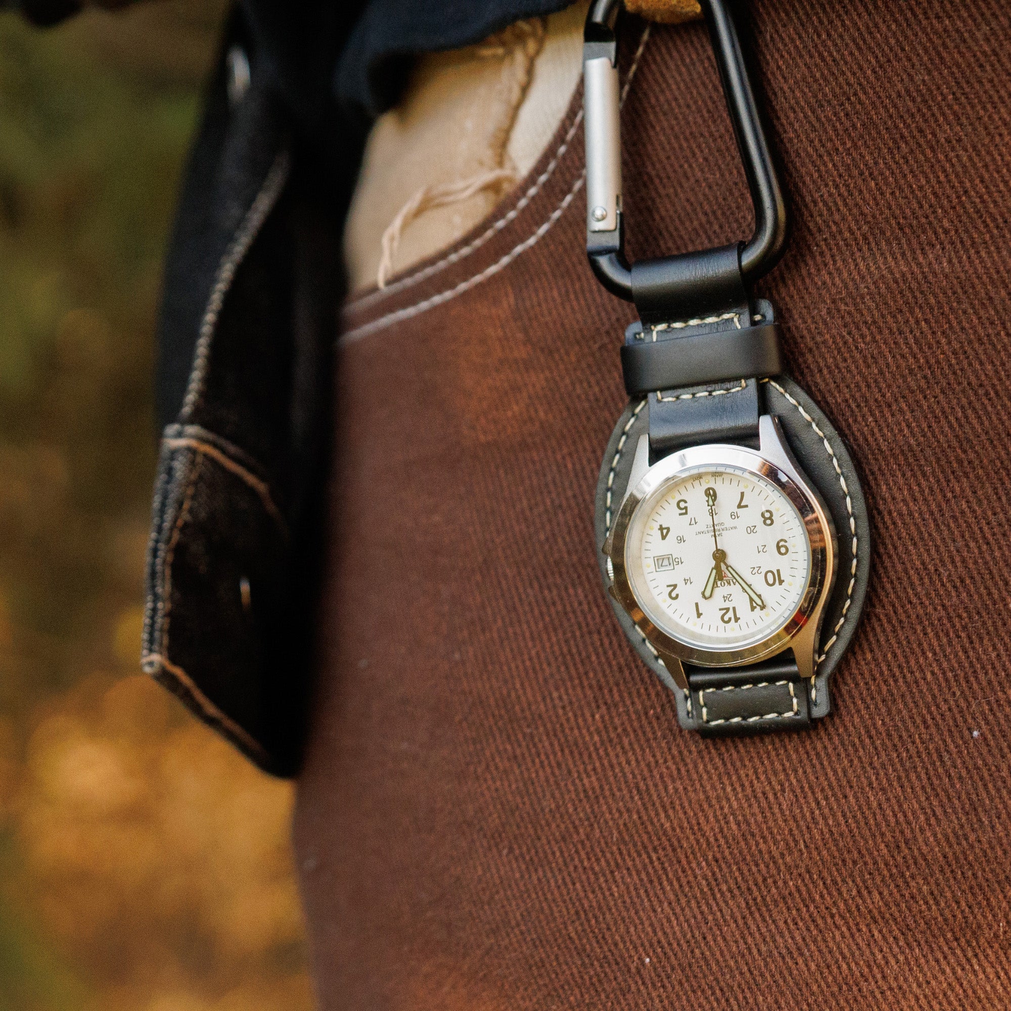 Leather Clip - Silver Case White Dial Black Holder