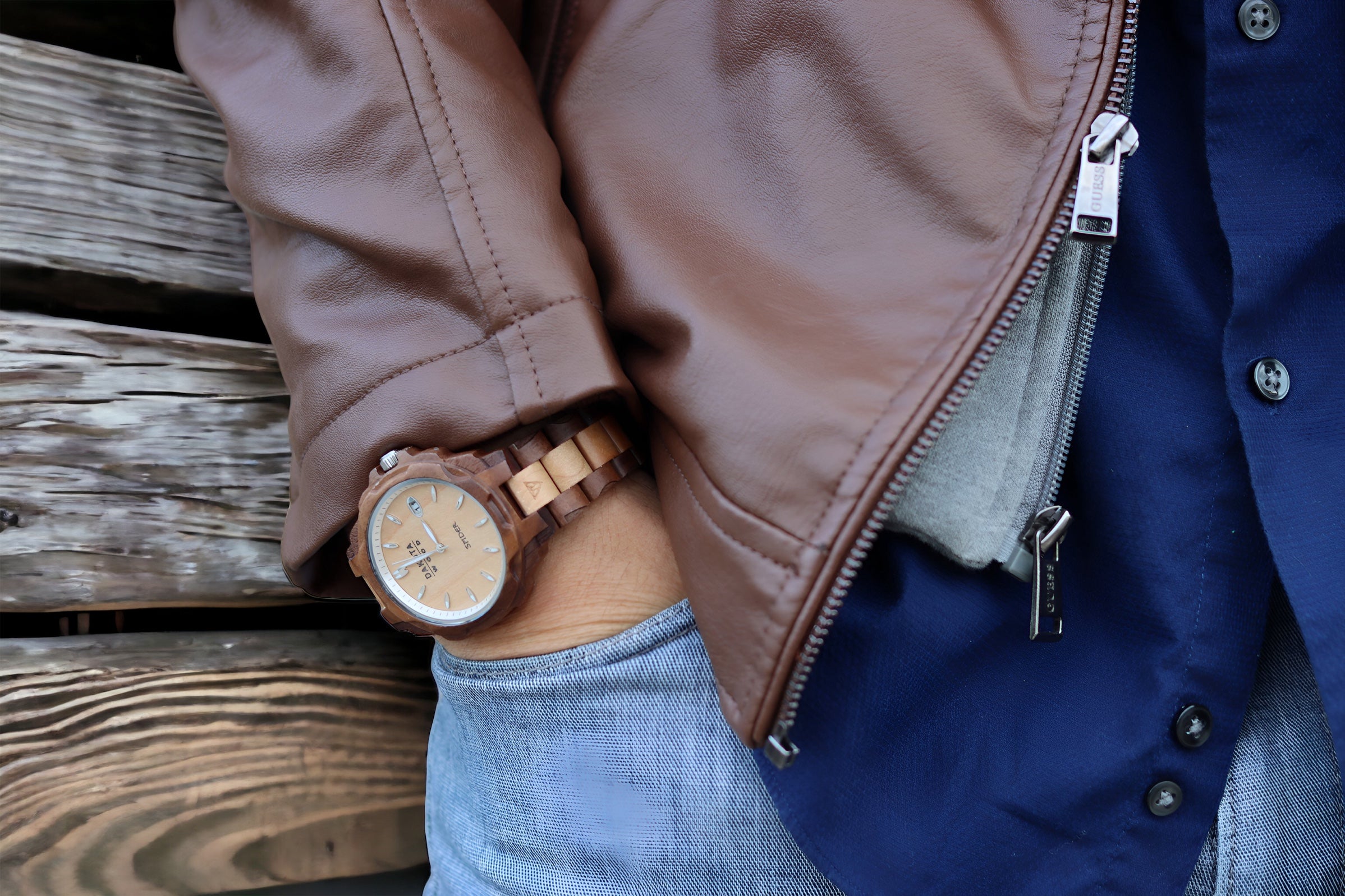 Wood Spider Midsize - Walnut Case.Maple Dial. Walnut/Maple Band